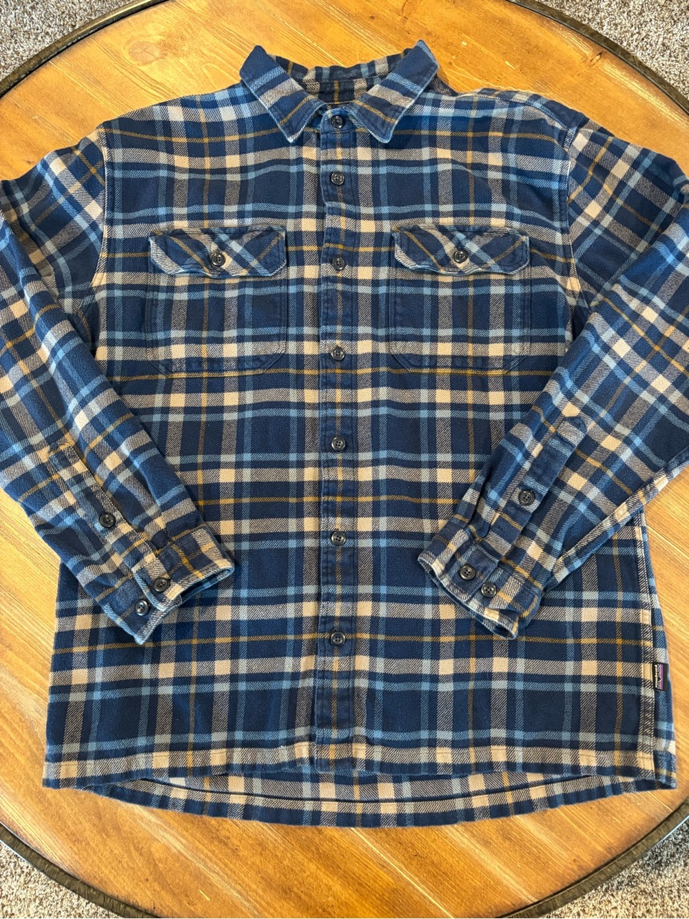 Patagonia Men's Fjord Flannel Blue Plaid Shirt - Large Organic Cotton